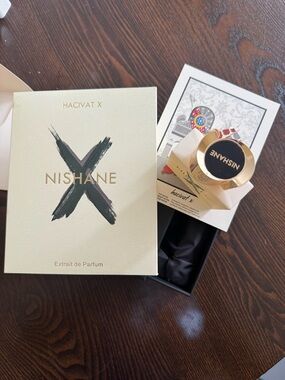 Nishane Hacivat X fragrance extrait de parfum